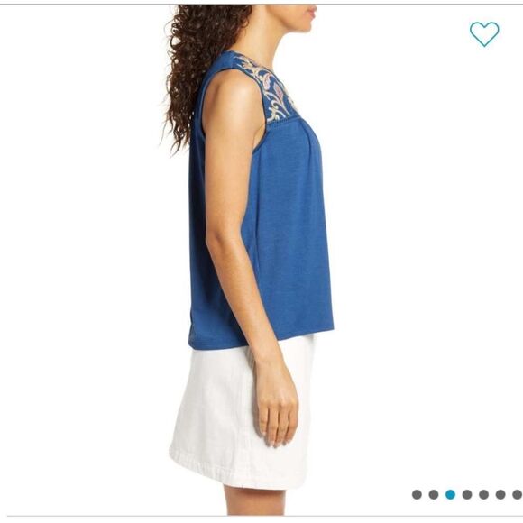 NWT Gibson Red or Blue Floral Yoke Tops - Picture 4 of 16